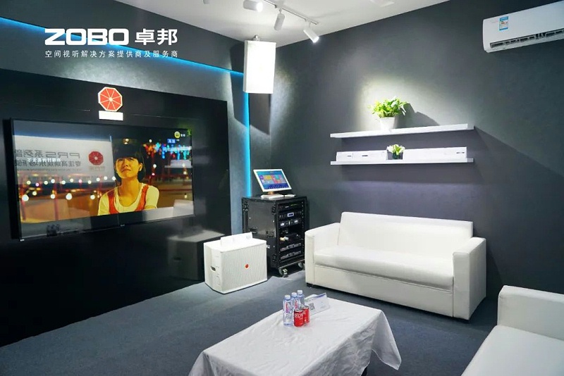 11人潮涌动，新品闪耀!ZOBO草莓视频在线观看网站广州展首日引爆行业焦点