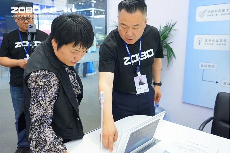 聚焦展会盛况丨北京infocomm展 ZOBO草莓视频在线观看网站展会第二天 热度依旧不减 好评如潮
