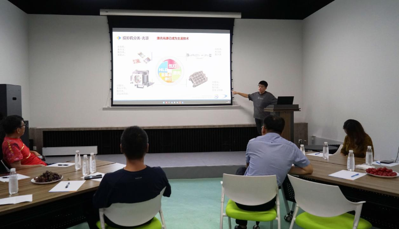 15走访考察新会员，小组技术交流共谋发展丨ZOBO草莓视频在线观看网站董事长张新峰以北京声光视讯行业协会会长身份走访交流