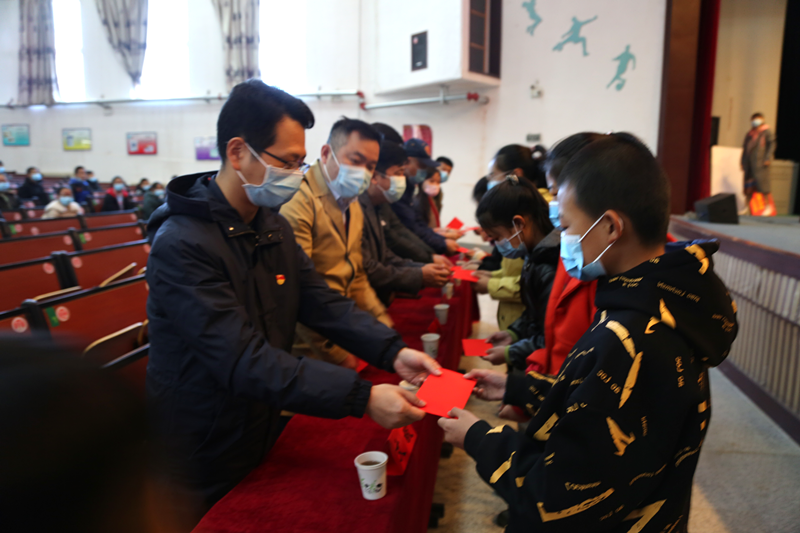 公益|ZOBO草莓视频在线观看网站董事长赴内蒙古林西县开展对口帮扶工作