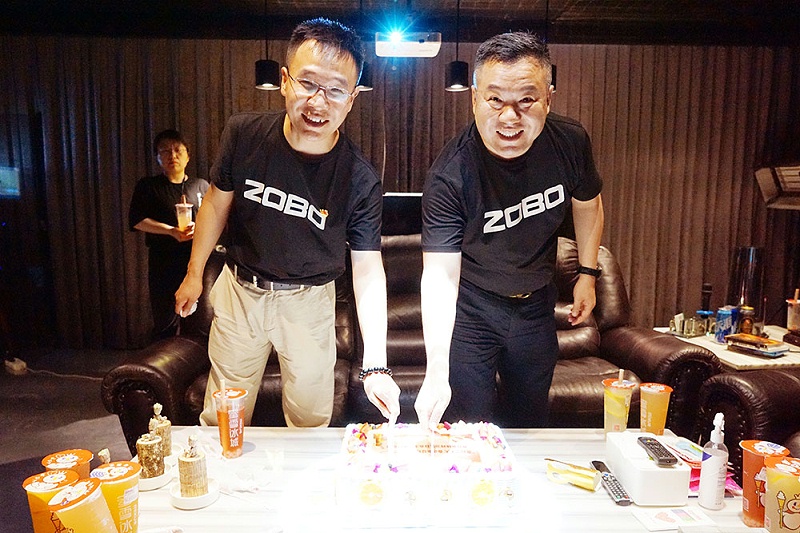 ZOBO草莓视频在线观看网站党支部组织“七一”党员集体政治生日会暨共同庆祝香港回归25周年